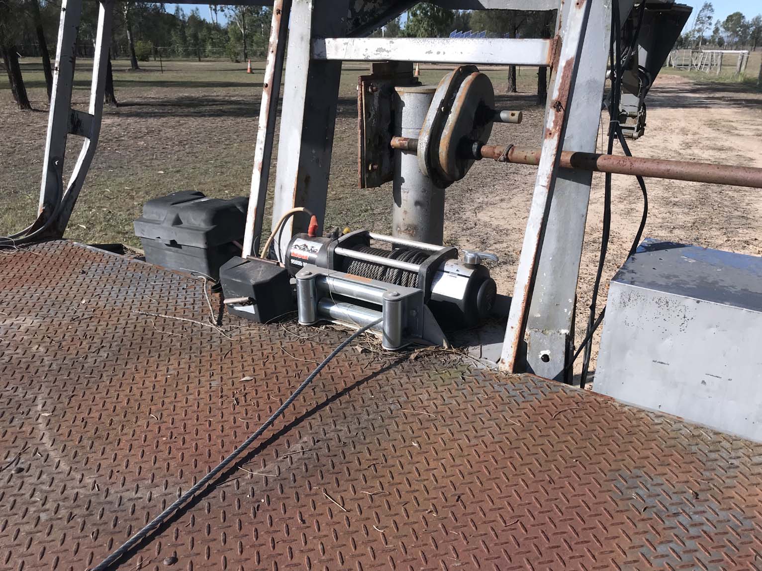 FLAT TOP GOOSE NECK TRAILER JTM5057811 JUST TRUCKS